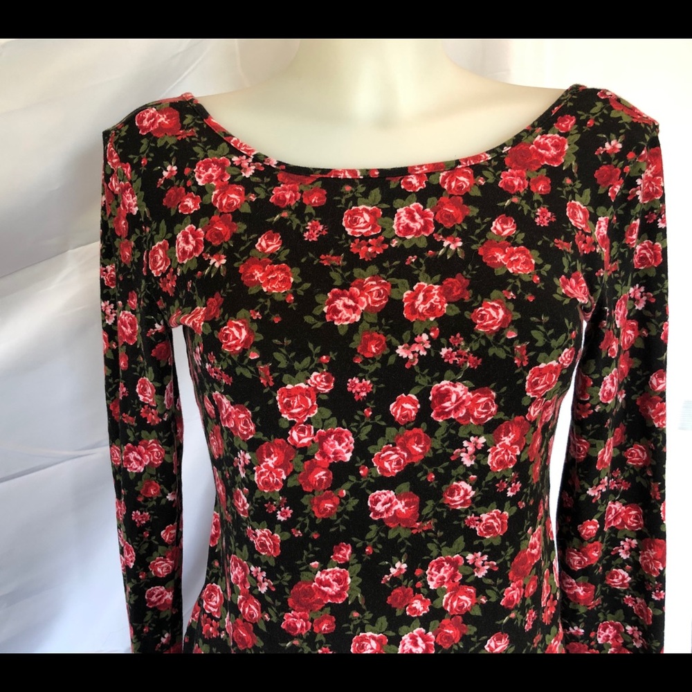 Forever 21 form Fitting Flower Dress (L) Jrs